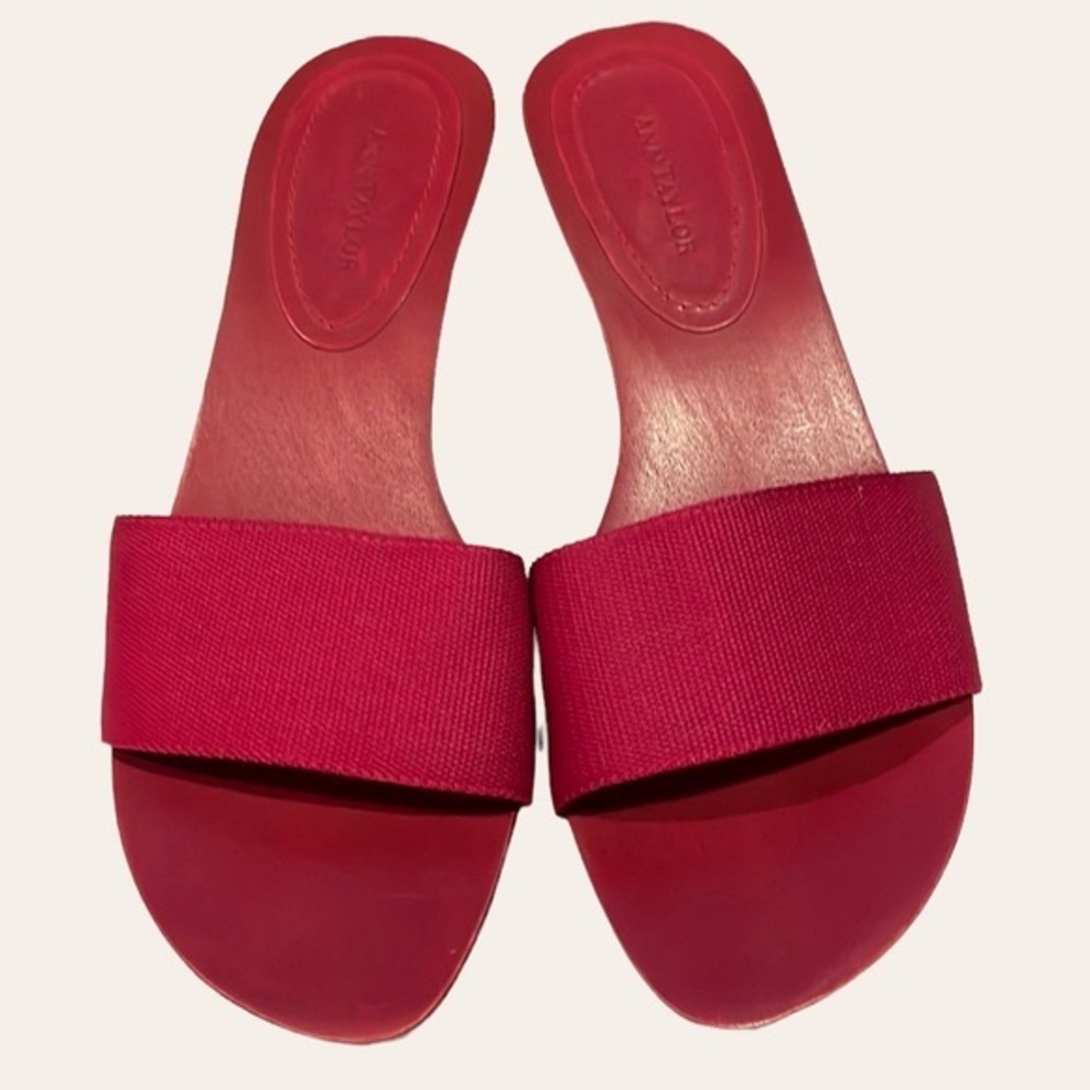 Ann Taylor Wood Heel Clogs Sandals in Red, Not Worn, Size 5M